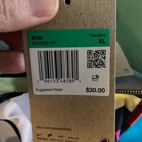 💕 NWT Girls Nike Dri Fit 7” Bike Shorts High Rise Size XL - Picture 2 of 7